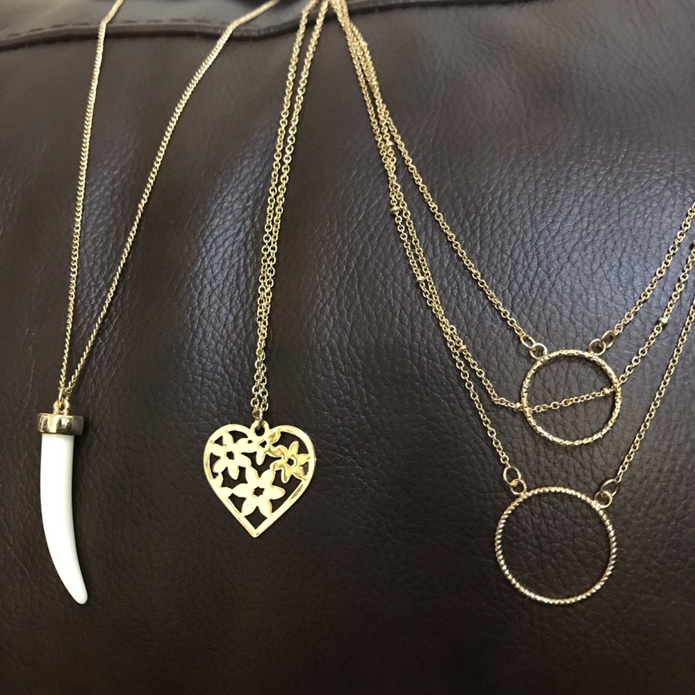 Set of three super cute dainty necklaces!